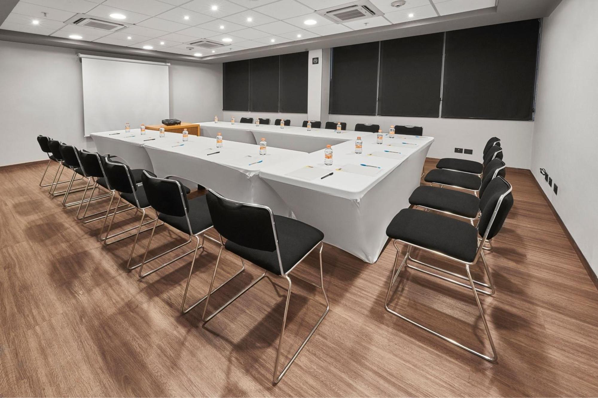 圣路易斯波多西大学区城市快捷酒店 圣路易斯波托西 外观 照片