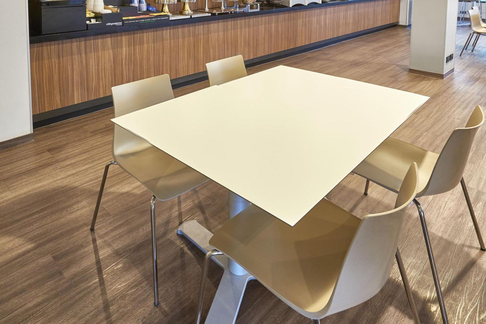 圣路易斯波多西大学区城市快捷酒店 圣路易斯波托西 外观 照片